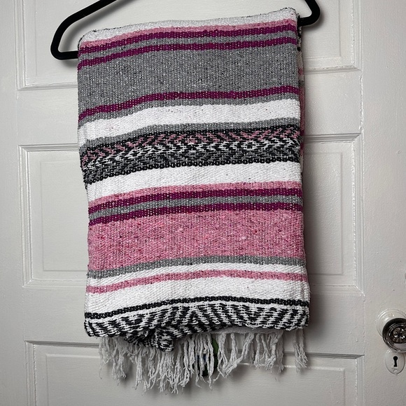 NWT Earth Ragz Southwestern Mexican Striped Falsa Throw Blanket Pink Tones - Picture 10 of 17